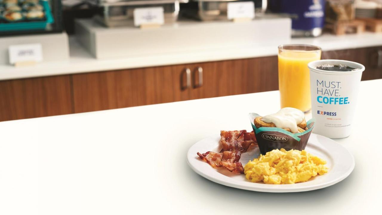 Holiday Inn Express Hotel & Suites Minneapolis - Minnetonka By Ihg Esterno foto