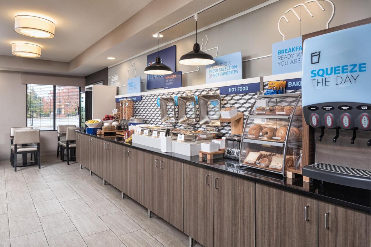 Holiday Inn Express Hotel & Suites Minneapolis - Minnetonka By Ihg Esterno foto